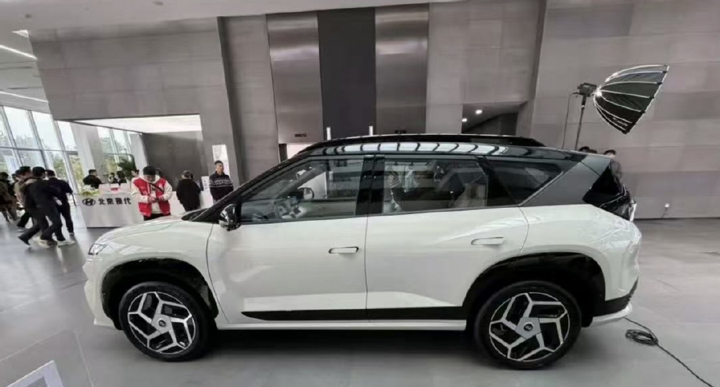 北京現代出招了,EO羿歐11.98萬起,看你接不接?