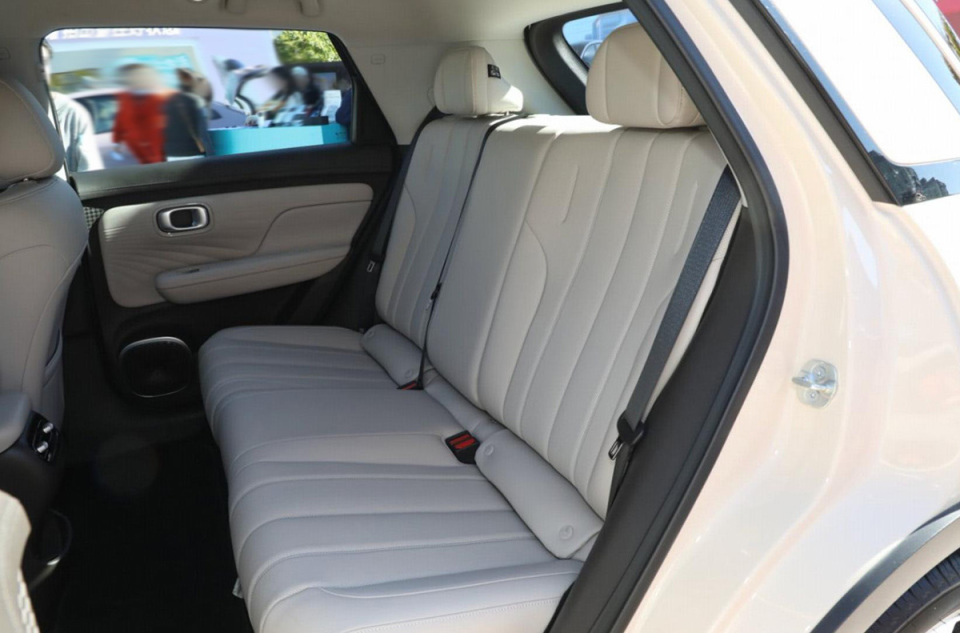 京東版廣汽埃安UT super實車亮相,續航500km,11月9日上市 圖片