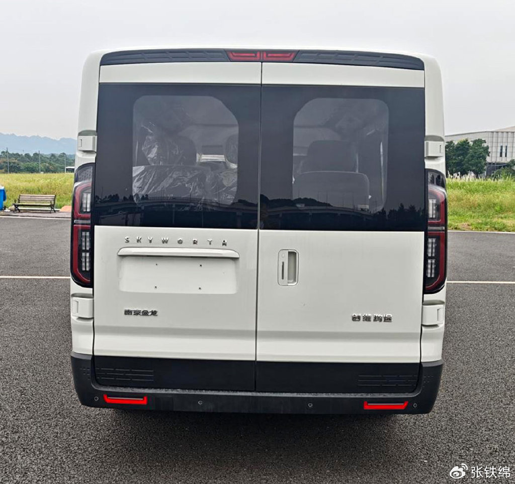 創維鴻途混動版正式申報,側滑門,車長5490mm,7/9座布局