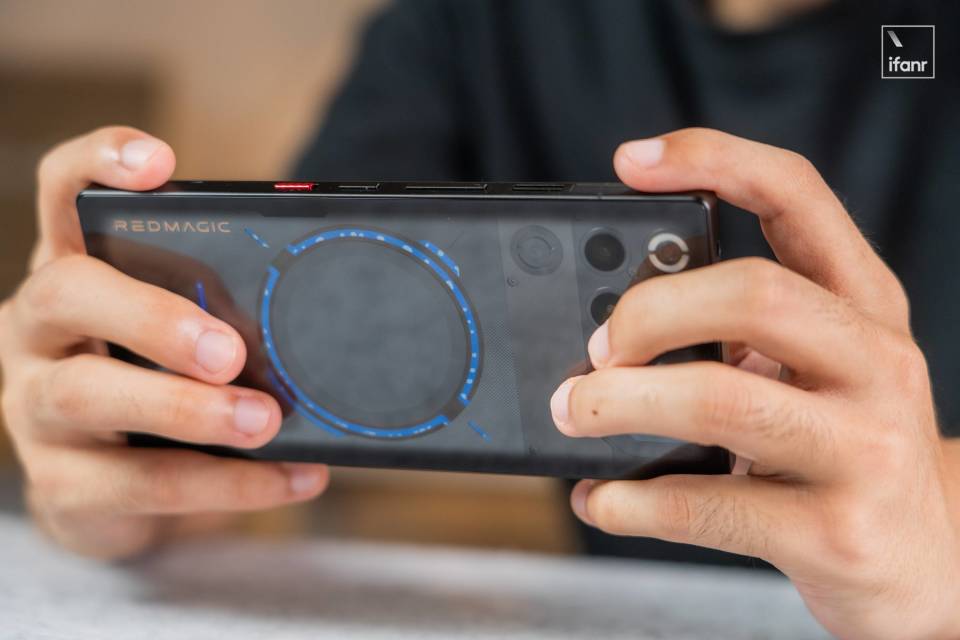 紅魔 11 Pro+ 體驗:給手機裝上內置水冷,是一種怎樣的體驗 圖片