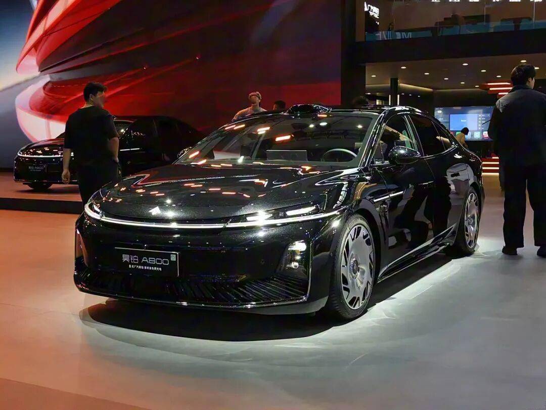 車長5米1多,軸距超3米, “星際座艙” ,續航超1200公里!