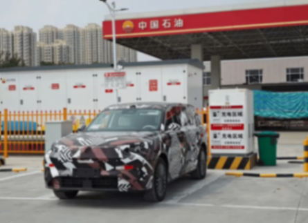 魏牌旗艦SUV內(nèi)飾諜照曝光!網(wǎng)友:只要價(jià)格合適必火