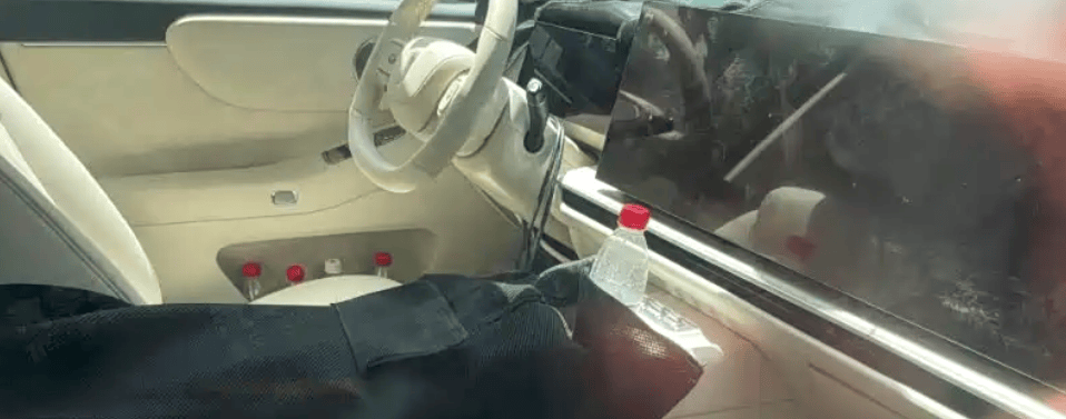 魏牌旗艦SUV內(nèi)飾諜照曝光!網(wǎng)友:只要價(jià)格合適必火